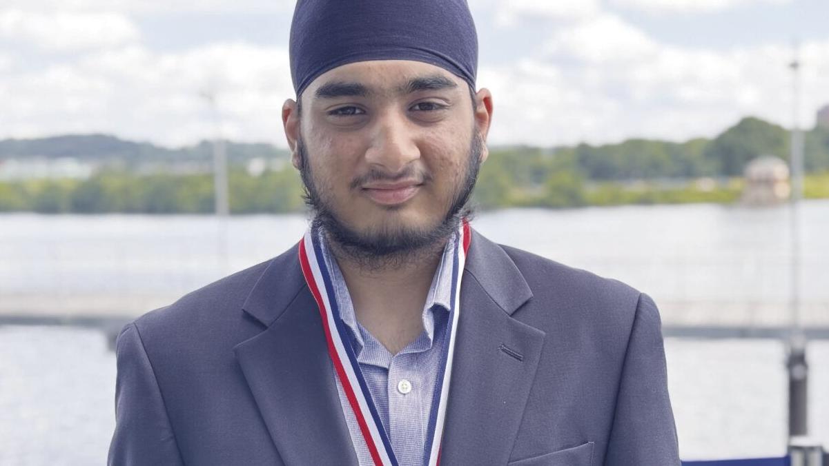 Battlefield senior receives Congressional Award